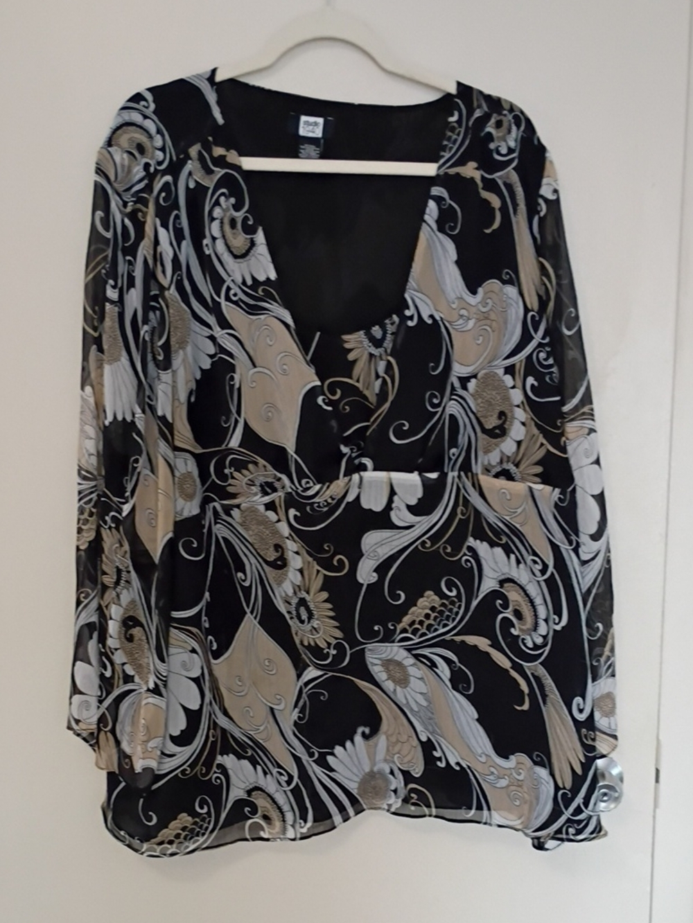 Beautiful Black & Beige Chiffon Blouse Size 30/32W